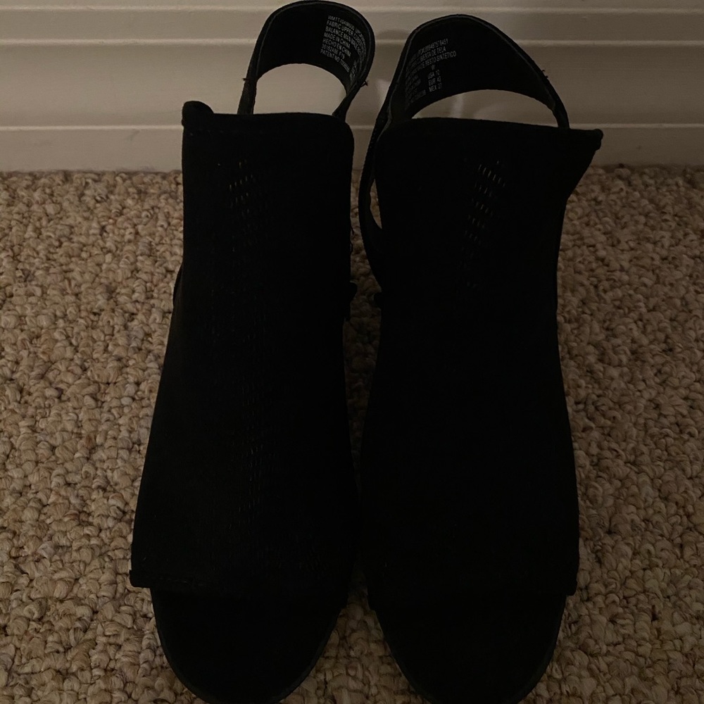 Cute black bootie